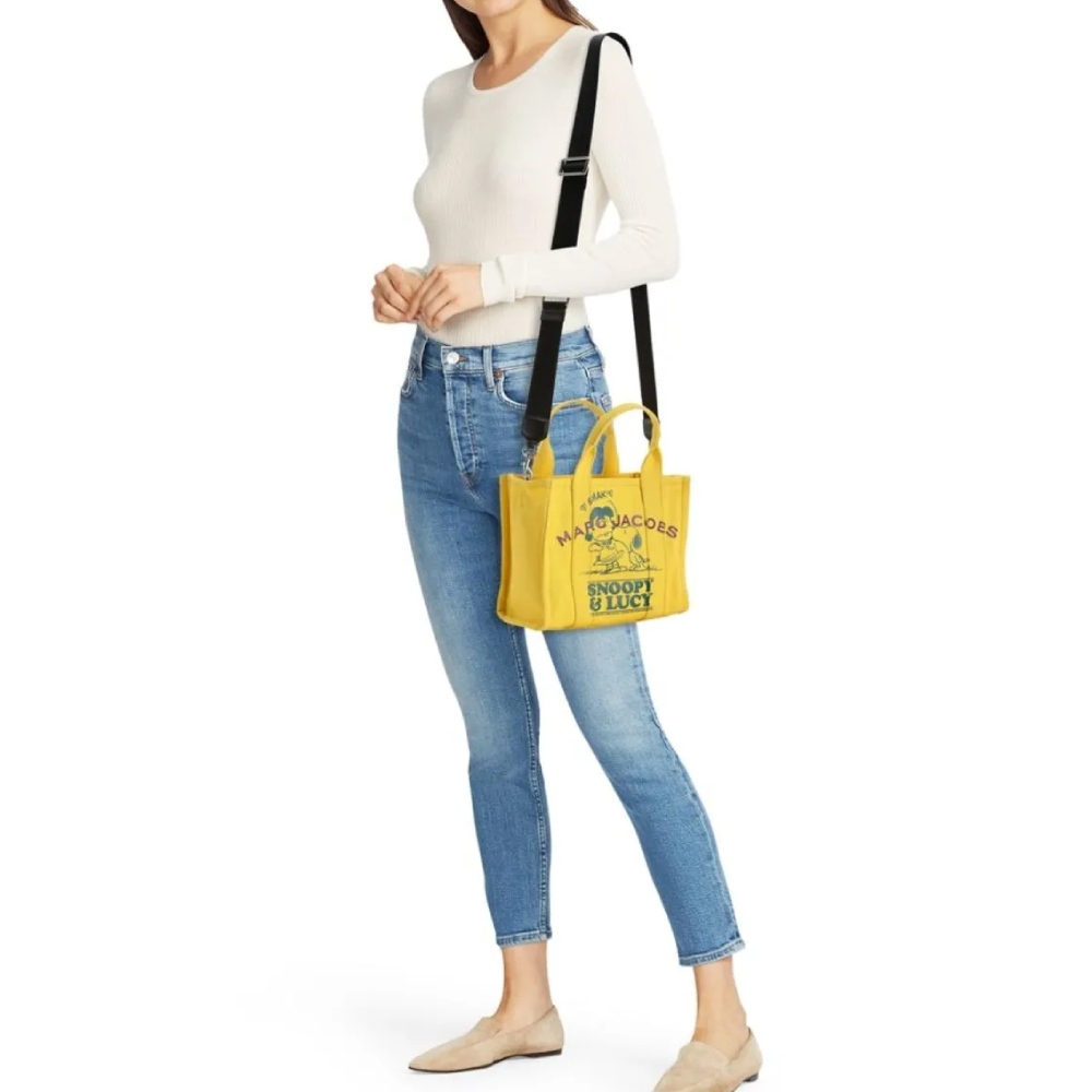 СУМКА MARC JACOBS X PEANUTS CANVAS THE SNOOPY SMALL TOTE BAG YELLOW